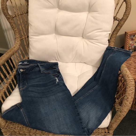 Old Navy ROCKSTAR Super Skinny High Rise  blue jeans- size 16 plus long - Picture 10 of 10